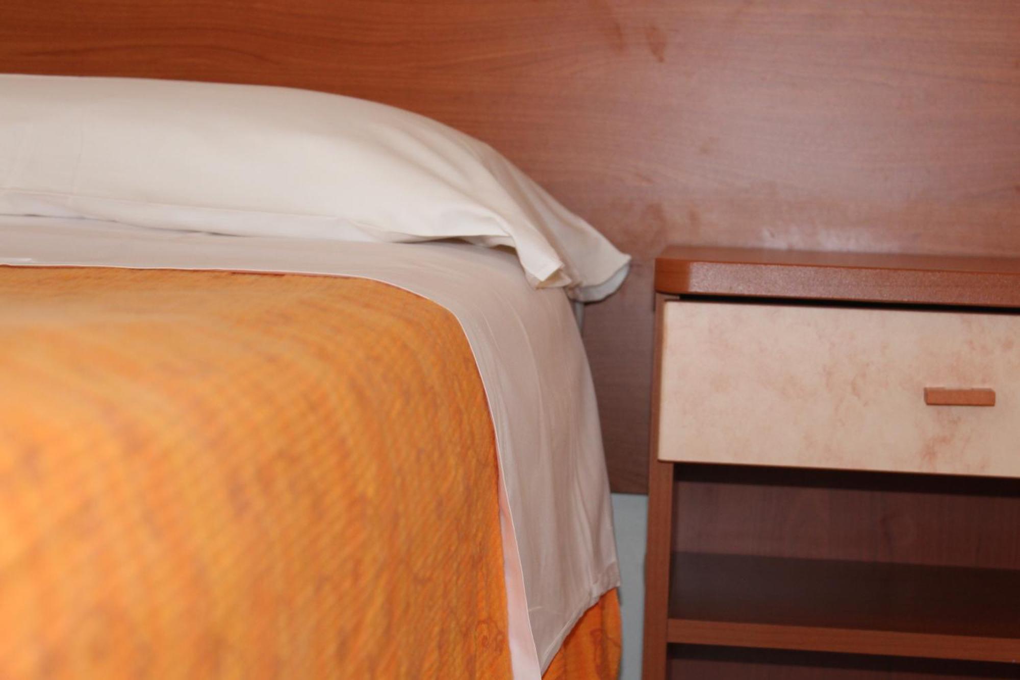 Hotel Holiday Misano Adriatico Kamer foto